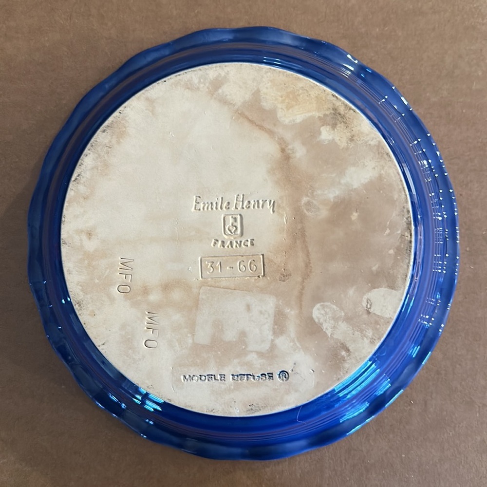 Emile Henry Blue 9” Pie Dish - Picture 5 of 6